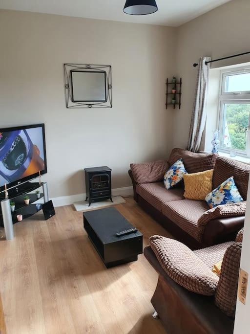Private 3 Bedroom House Ideal For Family & Friends Killybegs Buitenkant foto