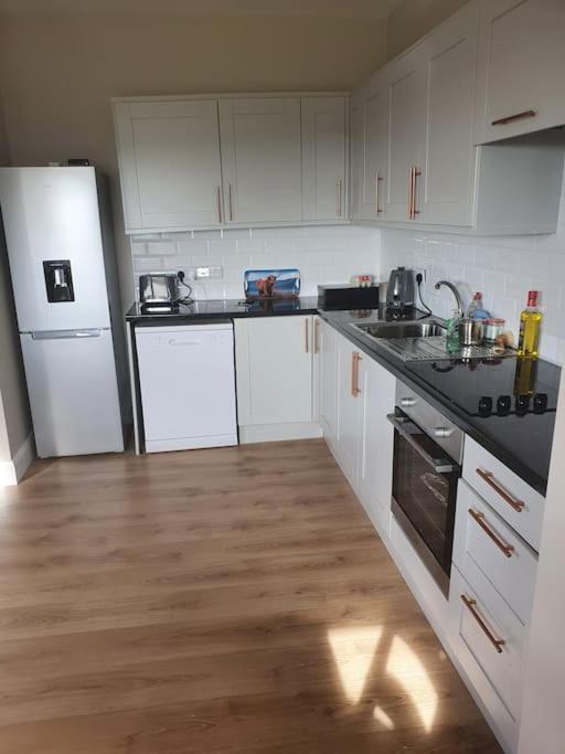 Private 3 Bedroom House Ideal For Family & Friends Killybegs Buitenkant foto